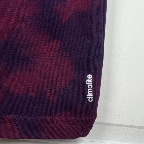 NWOT Adidas Men's Burgundy Tie-Dye Tee Size Small - Picture 3 of 5